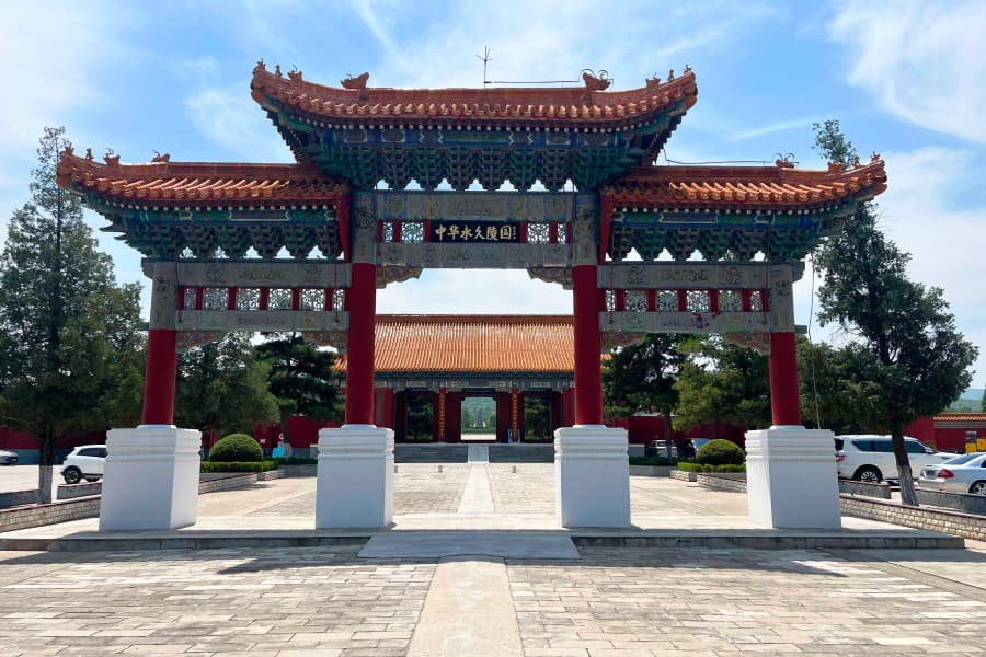怀来官厅水库中华永久陵园